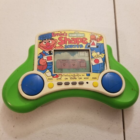 Sesame Street Ernie's Shape Sorter Handheld Game - Picture 1 of 6